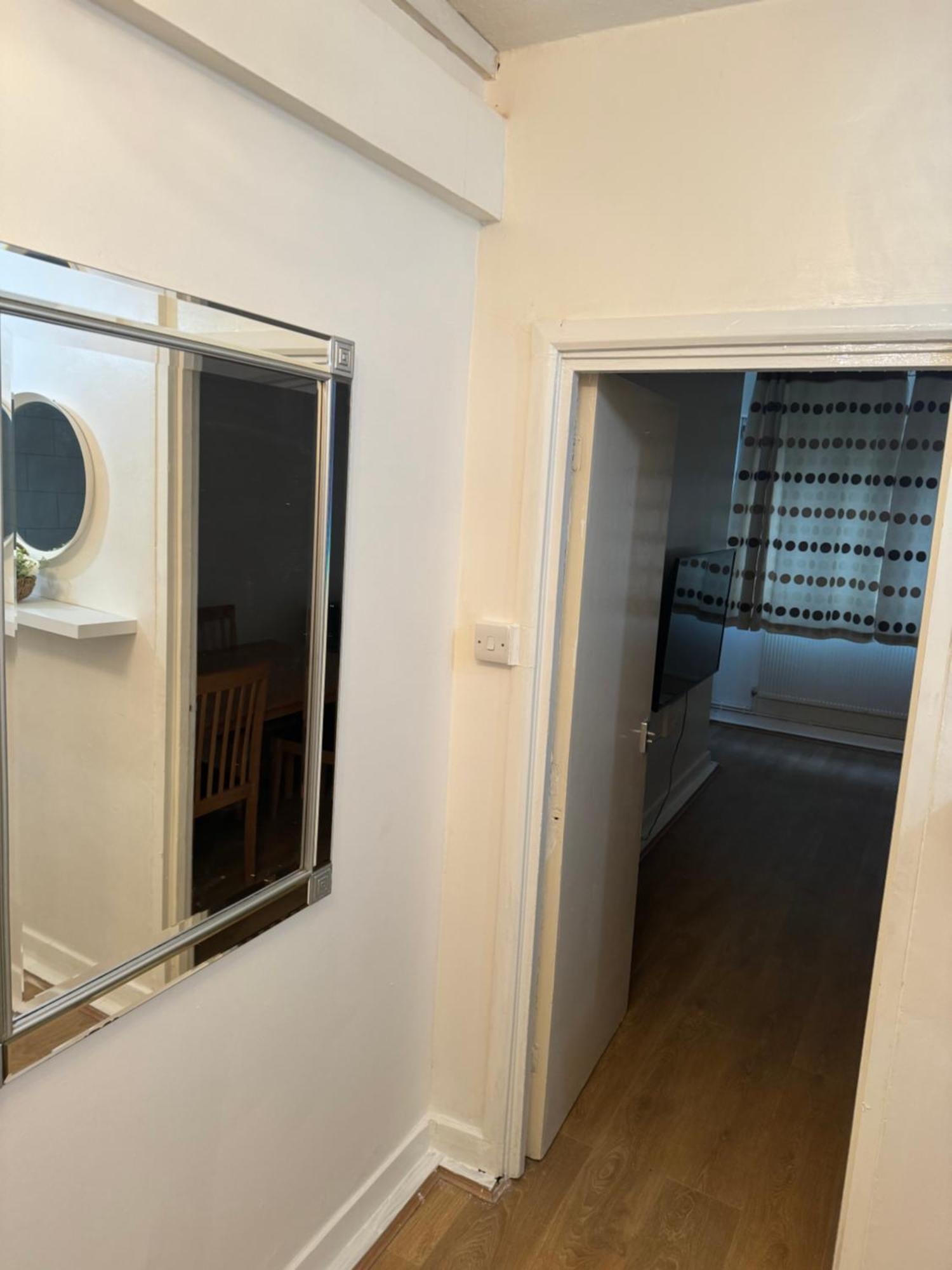 לונדון One Bedroom Apartment In Tower Bridge Road מראה חיצוני תמונה