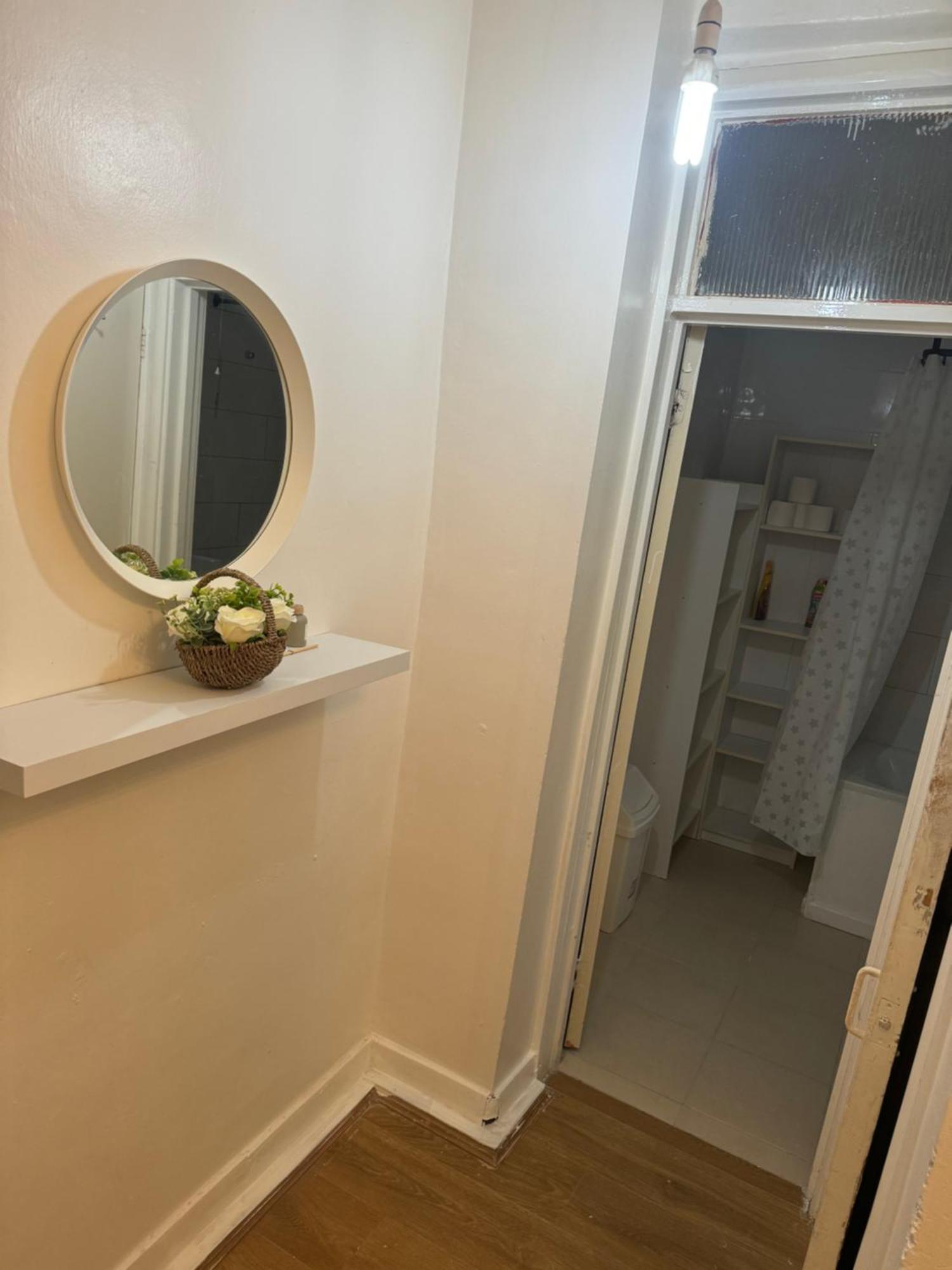 לונדון One Bedroom Apartment In Tower Bridge Road מראה חיצוני תמונה