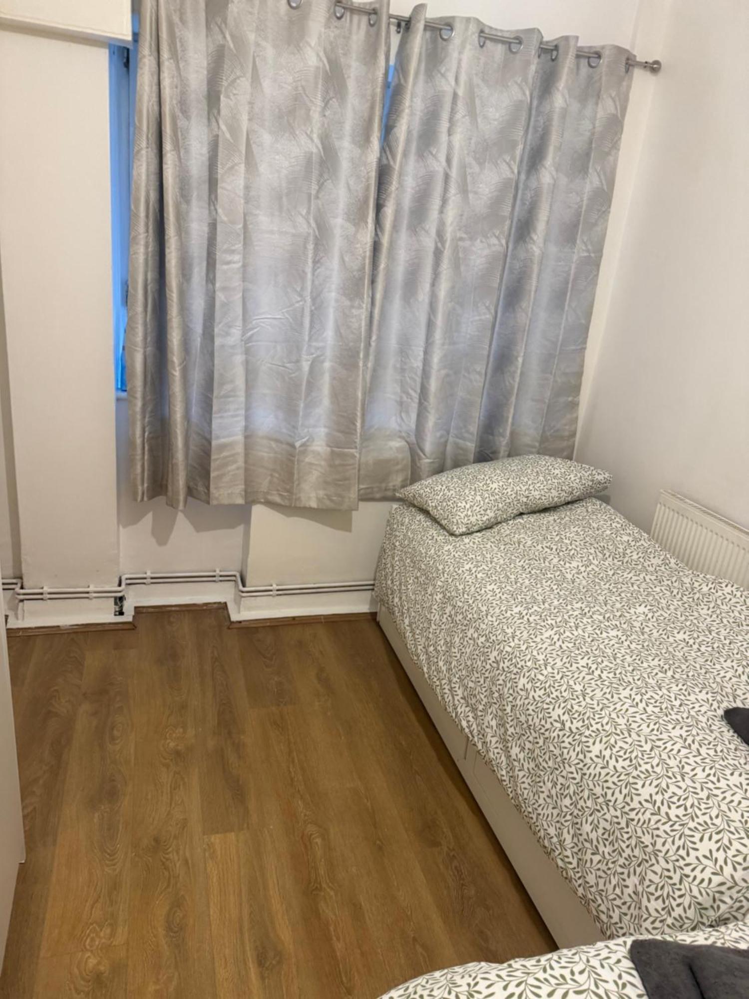 לונדון One Bedroom Apartment In Tower Bridge Road מראה חיצוני תמונה